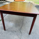 Table scandinave