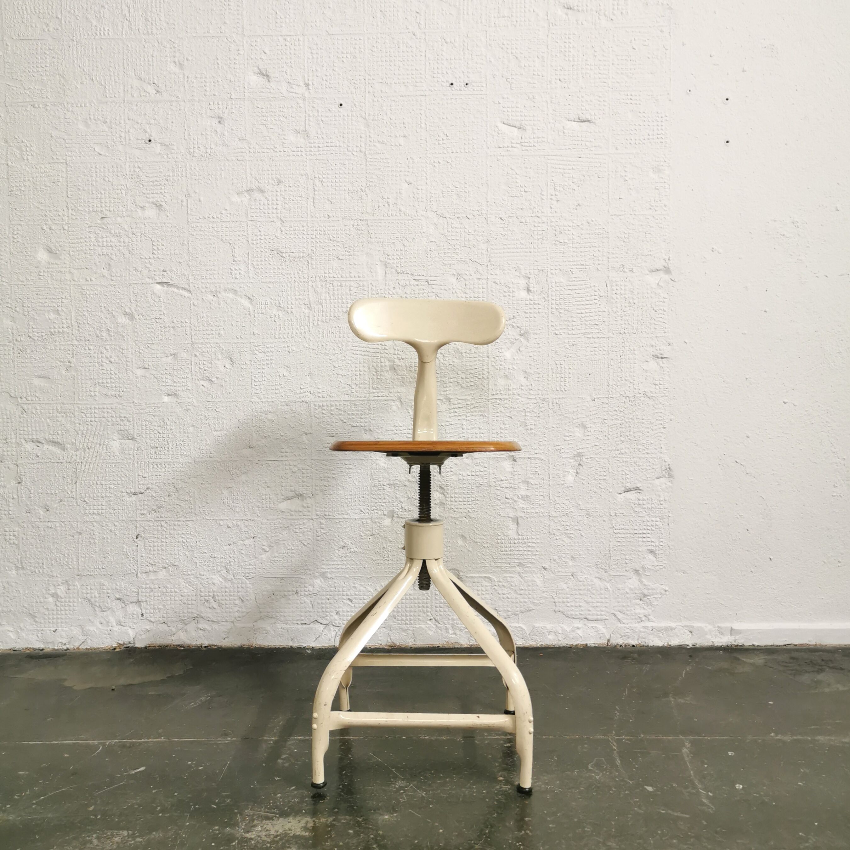 Wooden sitting workshop chair, Nicolle, 1960