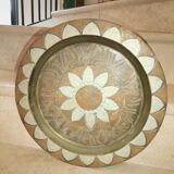 Decorative oriental plate