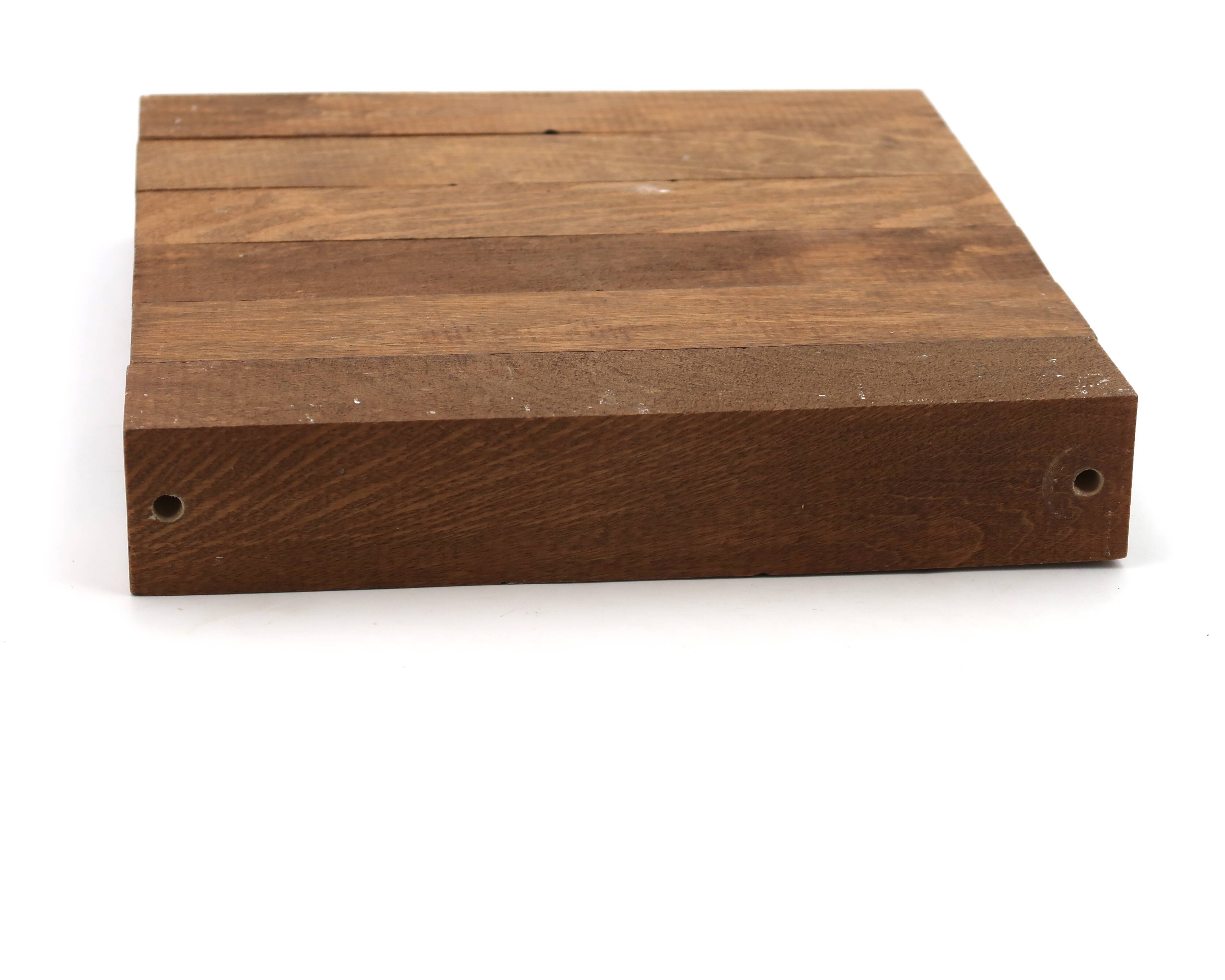 Minimalist and geometric wooden sculpture, 1970s.