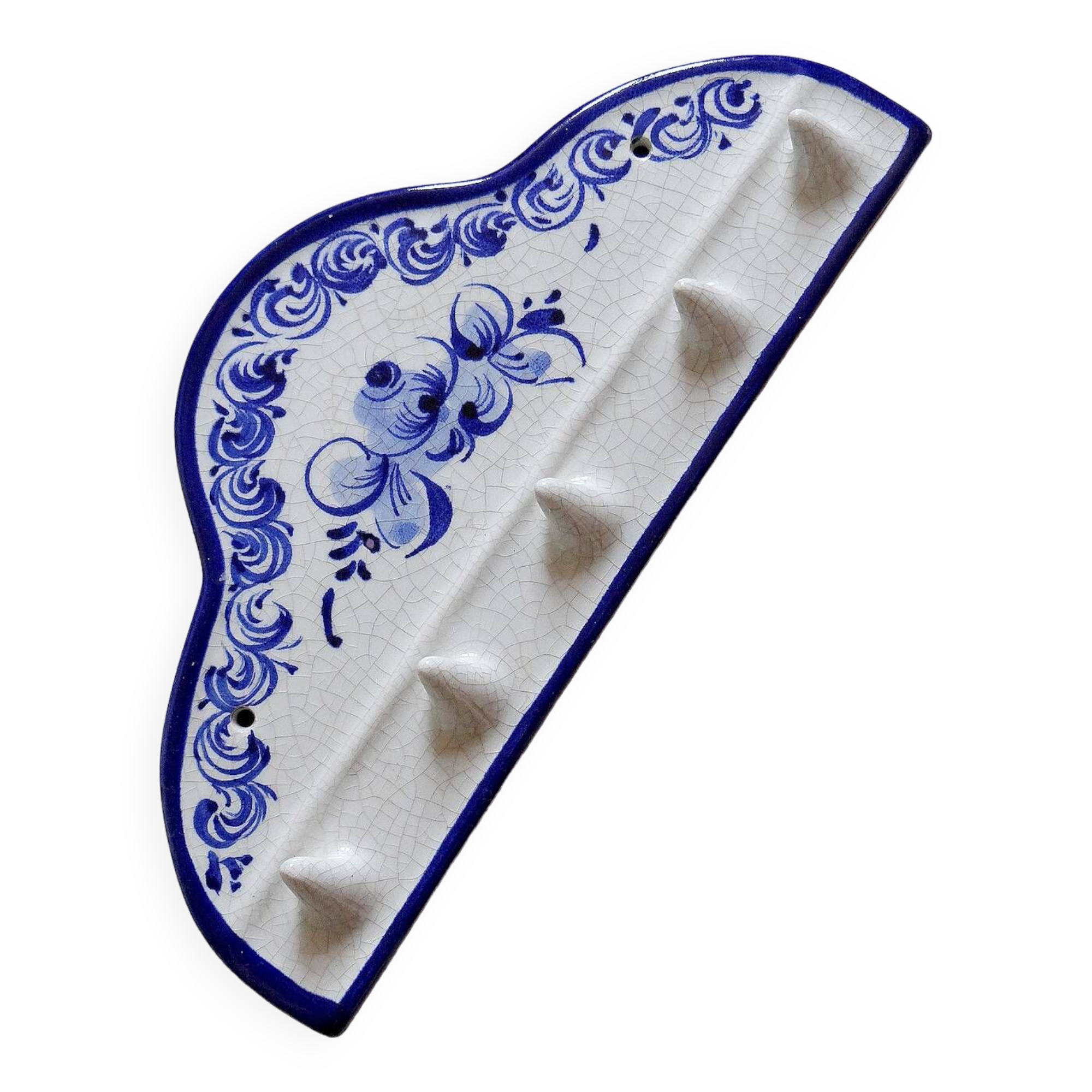 Cracked ceramic jewelry holder