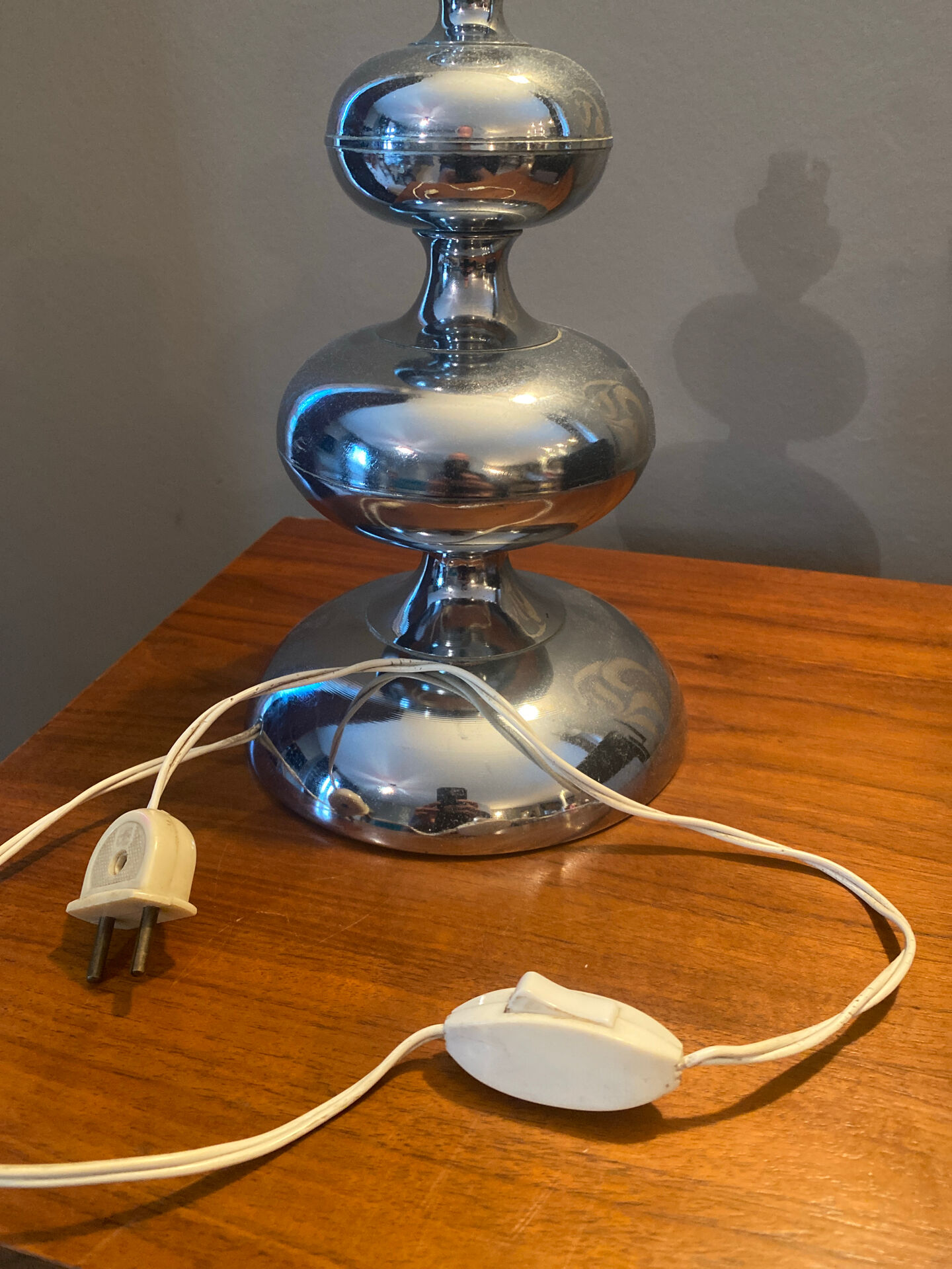 Lampe space age attribué à Philippe barbier 