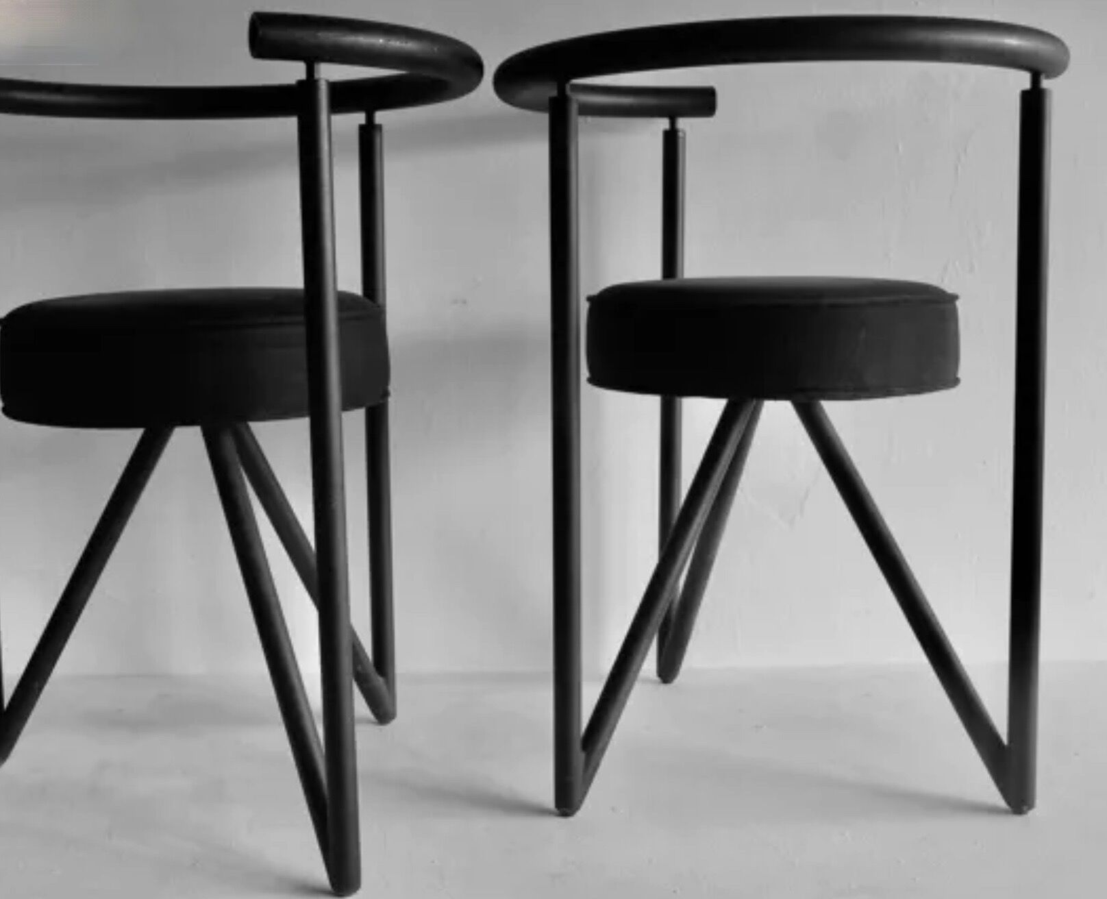 Black metal chairs "Miss Dorn" Philippe Starck , publisher Disform 1981