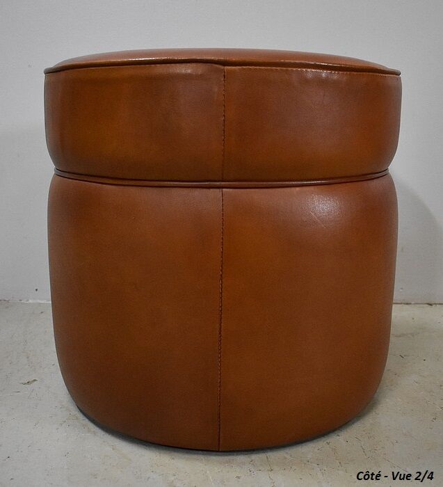 Sheep leather pouf