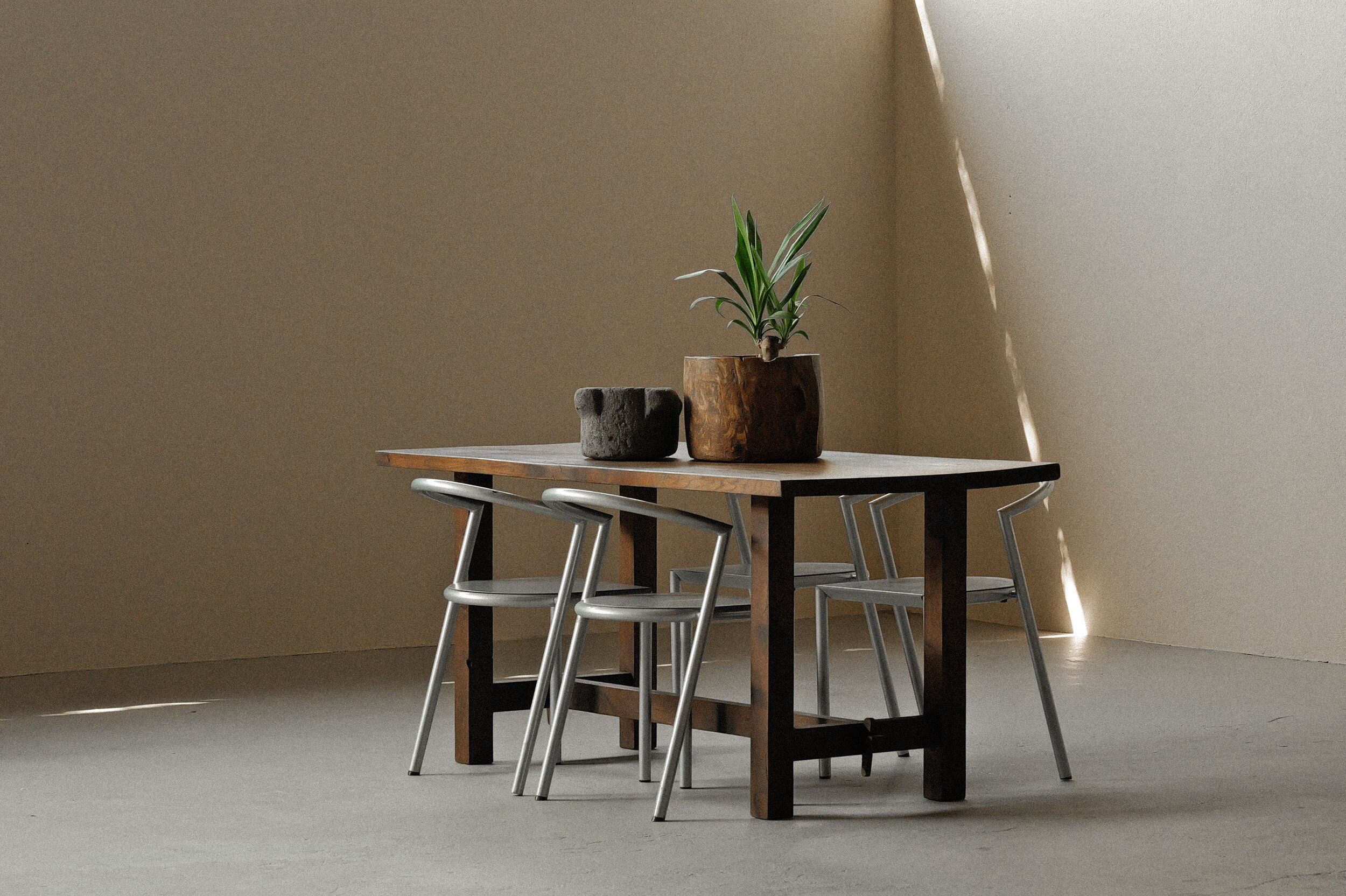 Solid oak farmhouse table, 1970 – Handcrafted