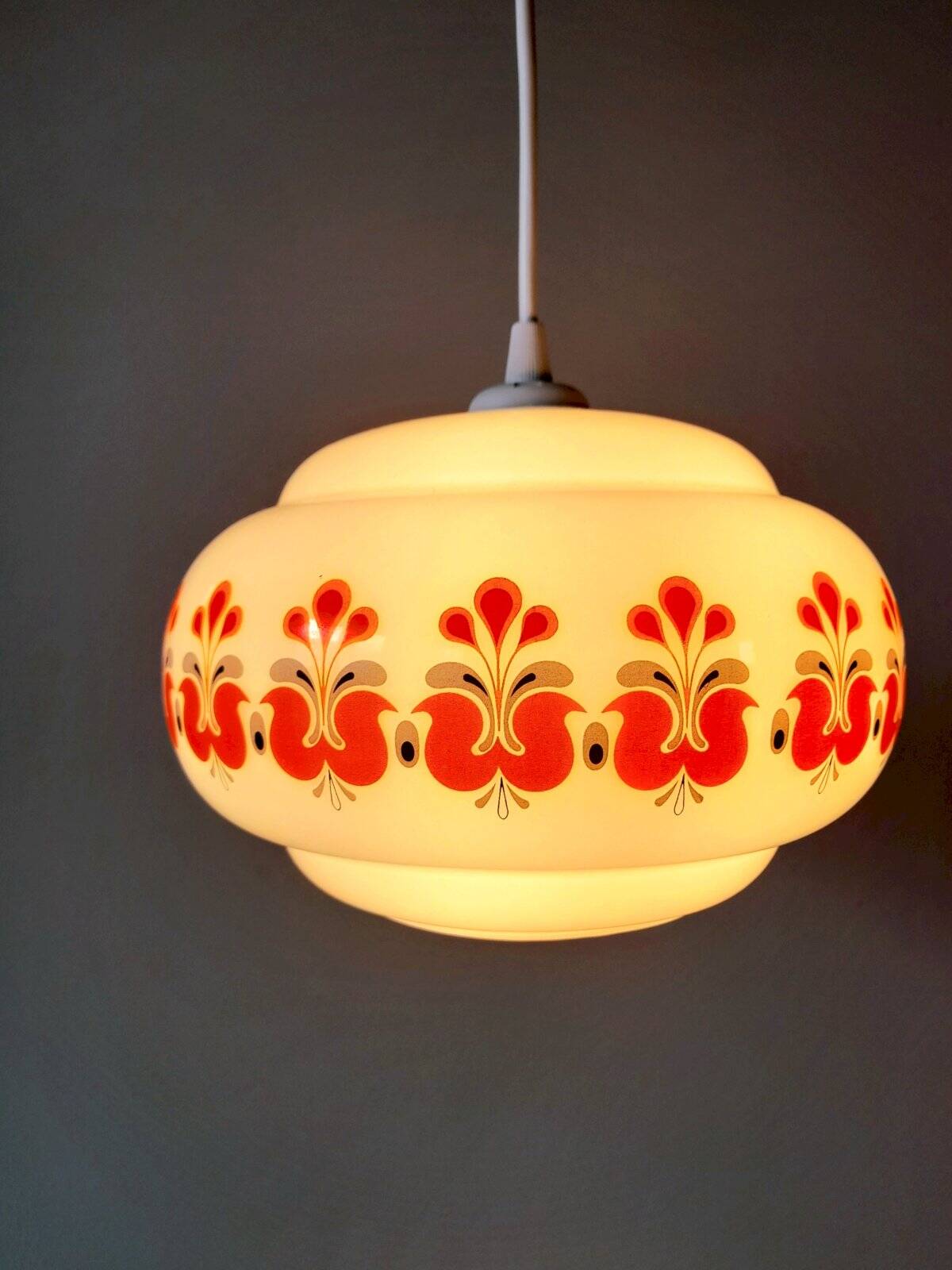 Suspension in opaline screen-printed 1970