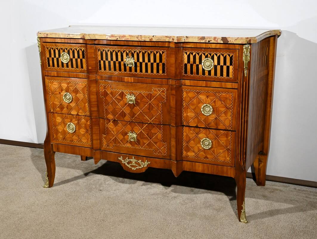 Rosewood and Mahogany chest of drawers, Louis XV / Louis XVI Transition style – Late 19th century