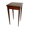 Table serves a pedestal