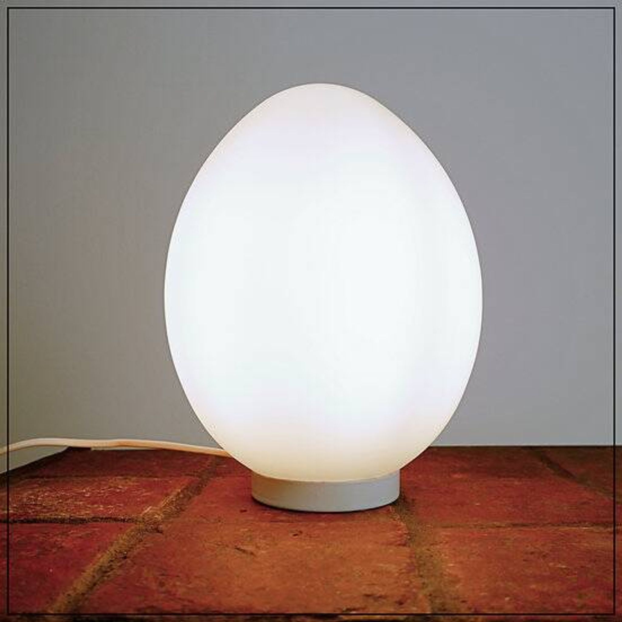 Lampe oeuf en opaline, 1970