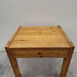 Regain bedside table in vintage pine