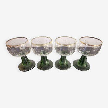 4 grape design wine glasses engraved Roemer style with gold edging