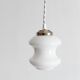Baladeuse vintage opaline