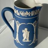 Cruche Wedgwood ancienne