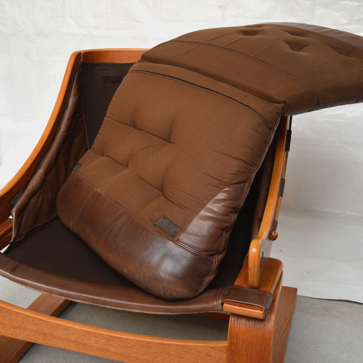 Pair of Danish armchairs in teak and leather 1970