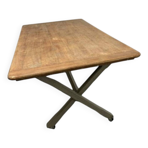 Table flamant