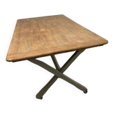 Table flamant