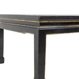 Lacquer coffee table decorated with floral motifs. Circa 1900.