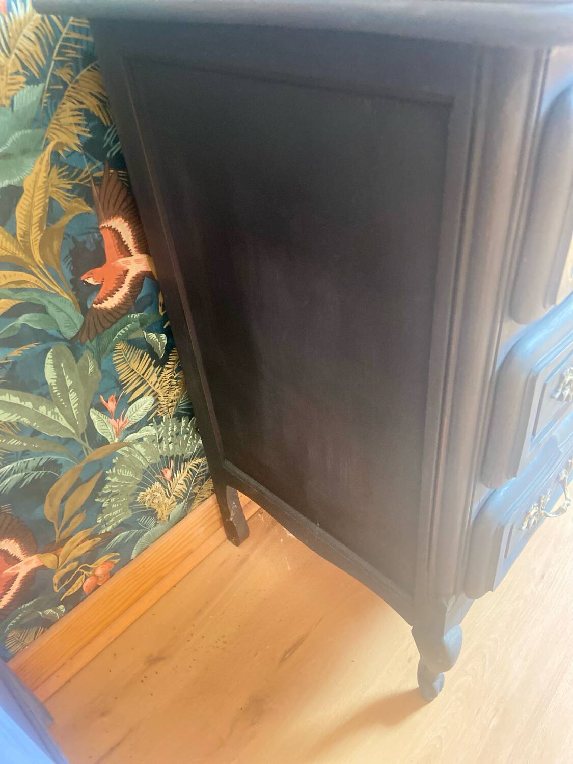 Small Louis XV style chest of drawers