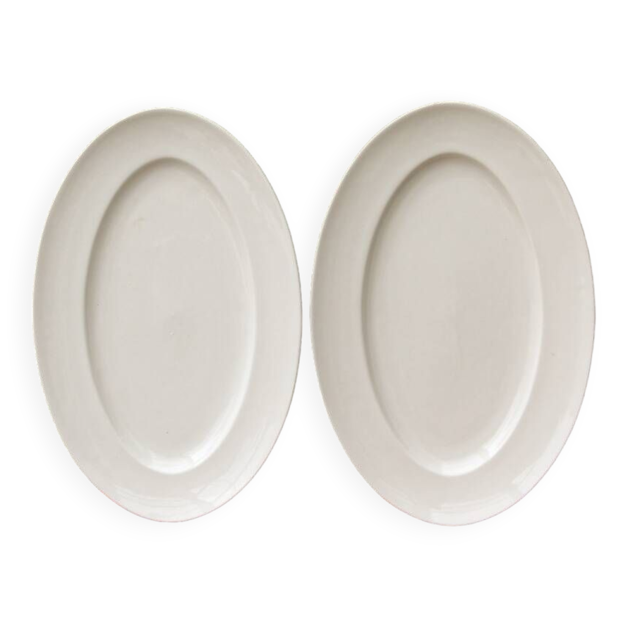 Paire de plats ovales en porcelaine