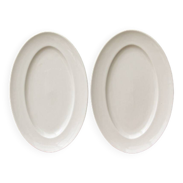 Paire de plats ovales en porcelaine