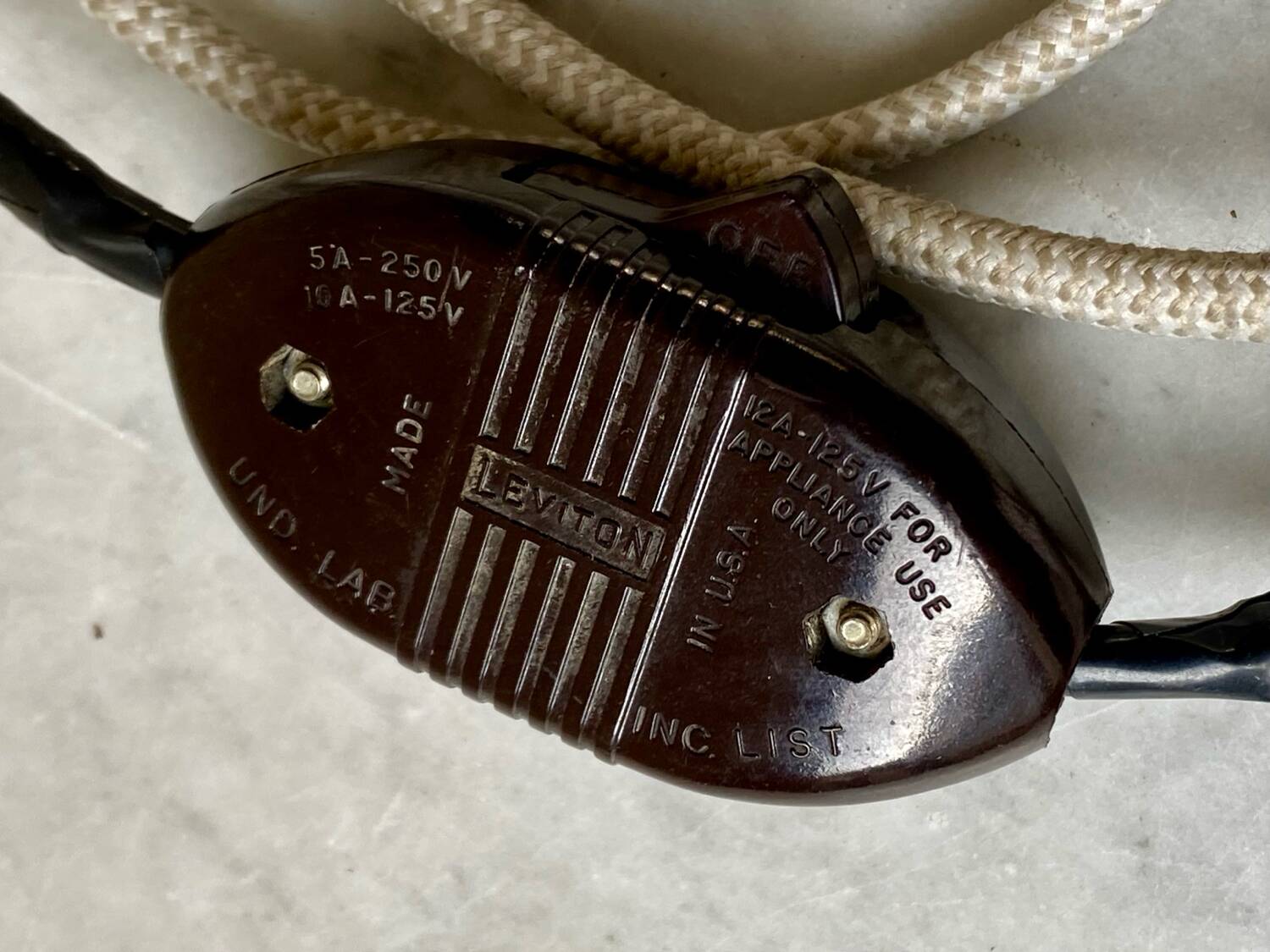 Vintage turned wooden lamp from the 1960s in the style of Charles Dudouyt.