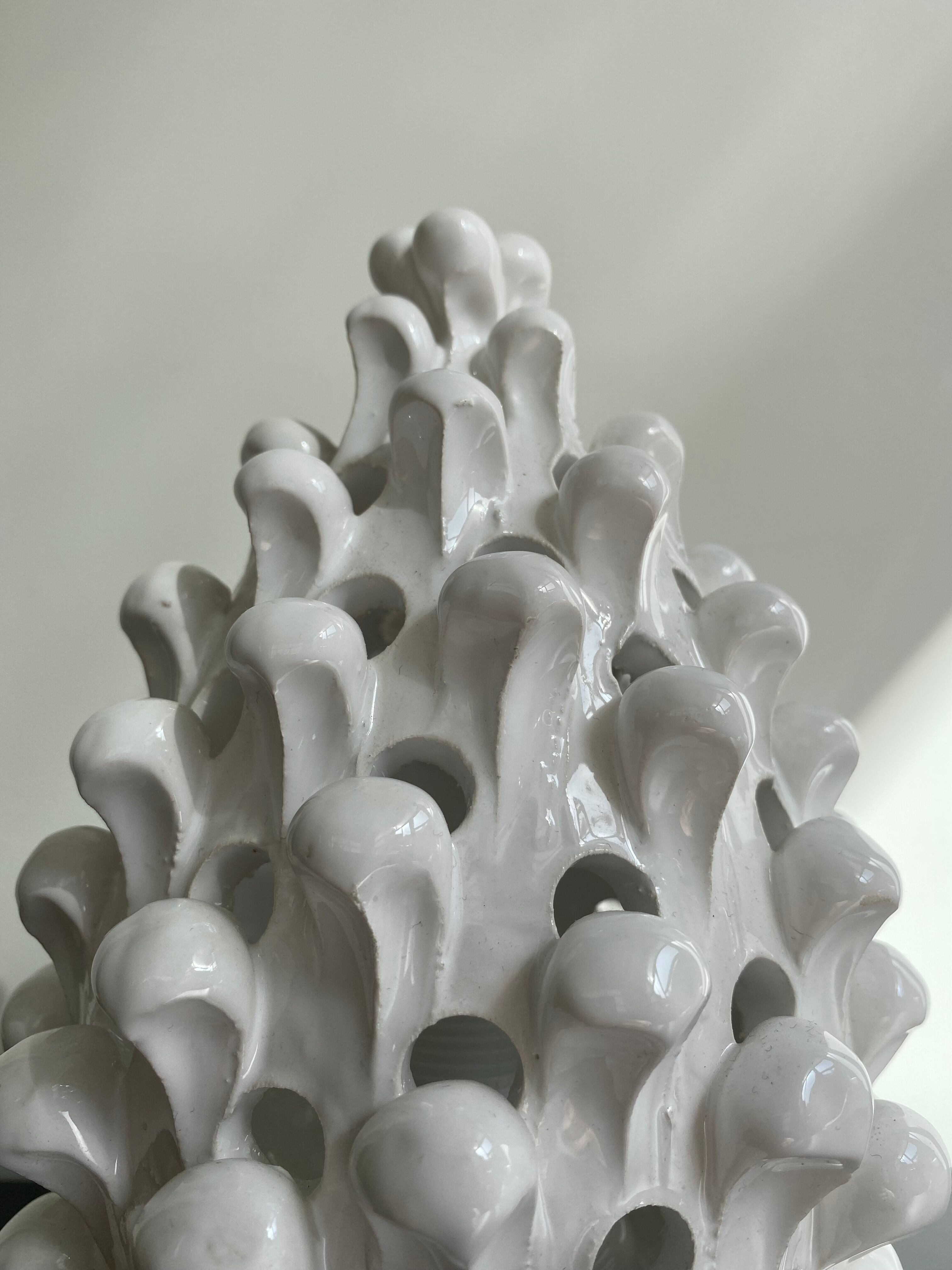 Pine cone lamp, made of Caltagirone ceramic