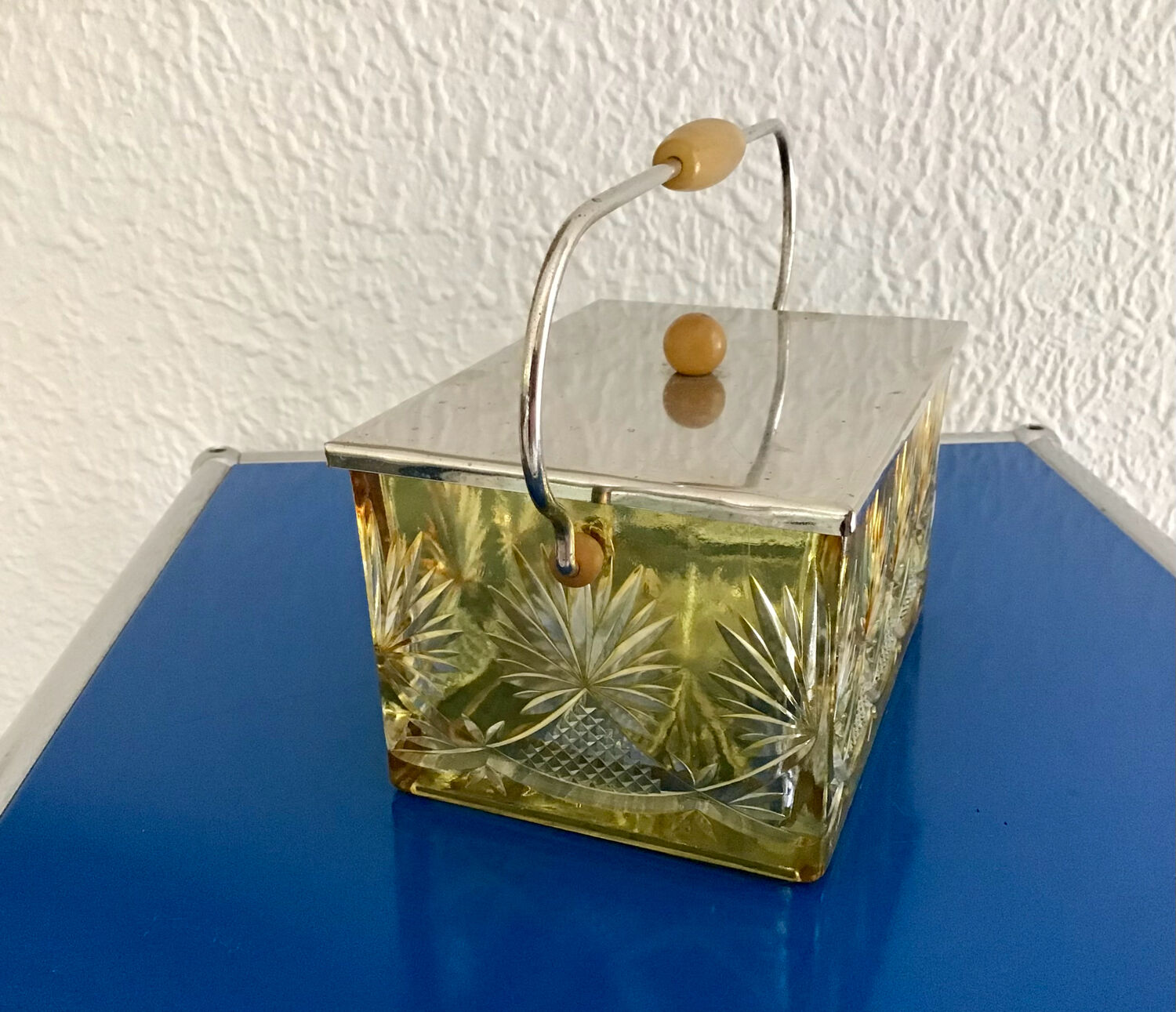 Amber cut crystal bonbonnière, metal mount – Art Deco