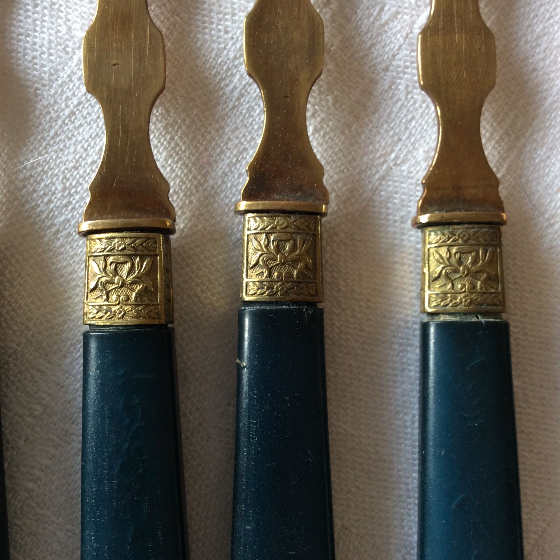 24-piece golden dessert cutlery set