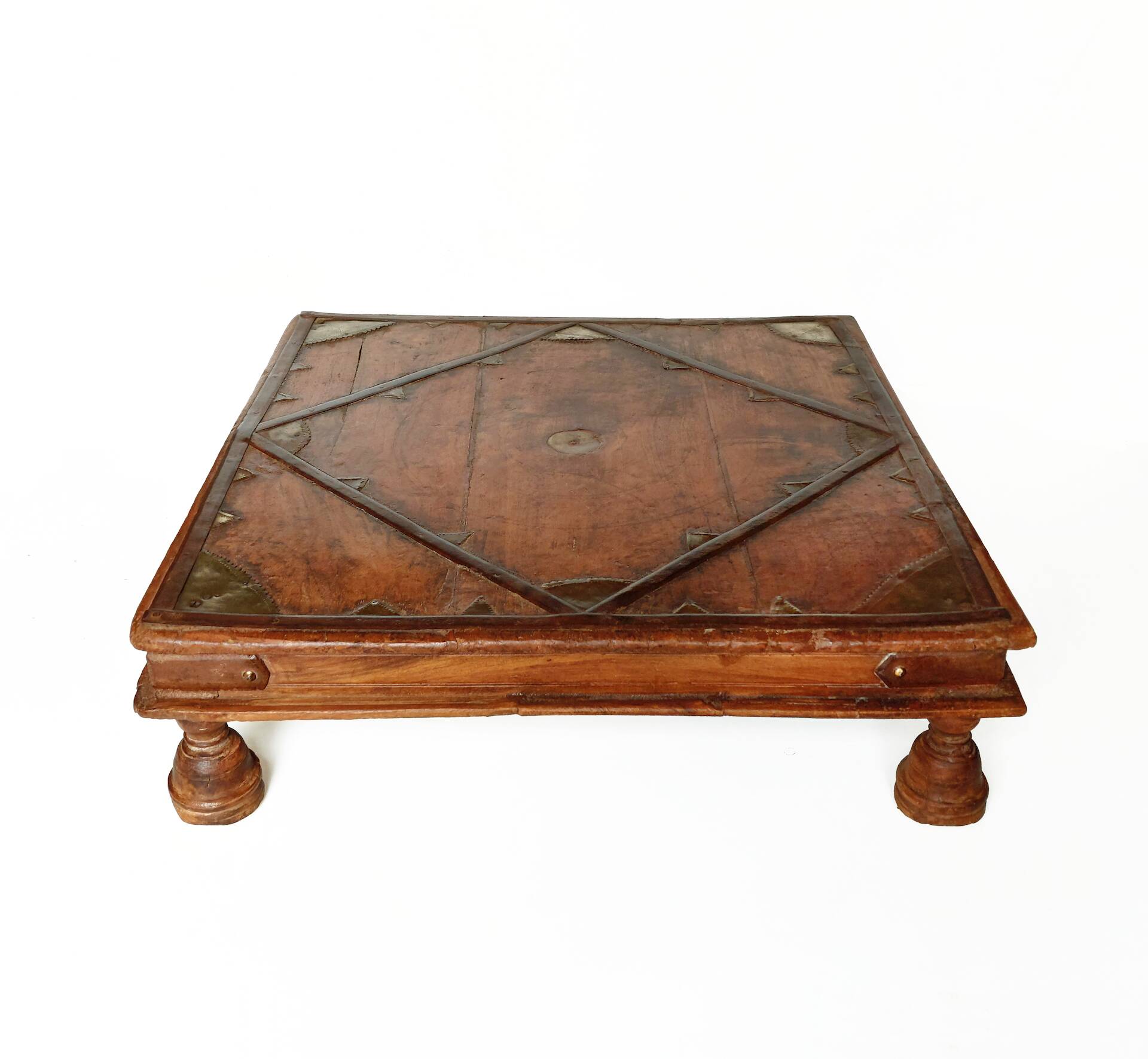 Ancient Indian ritual table of the Bajot type, wood and brass – Rajasthan