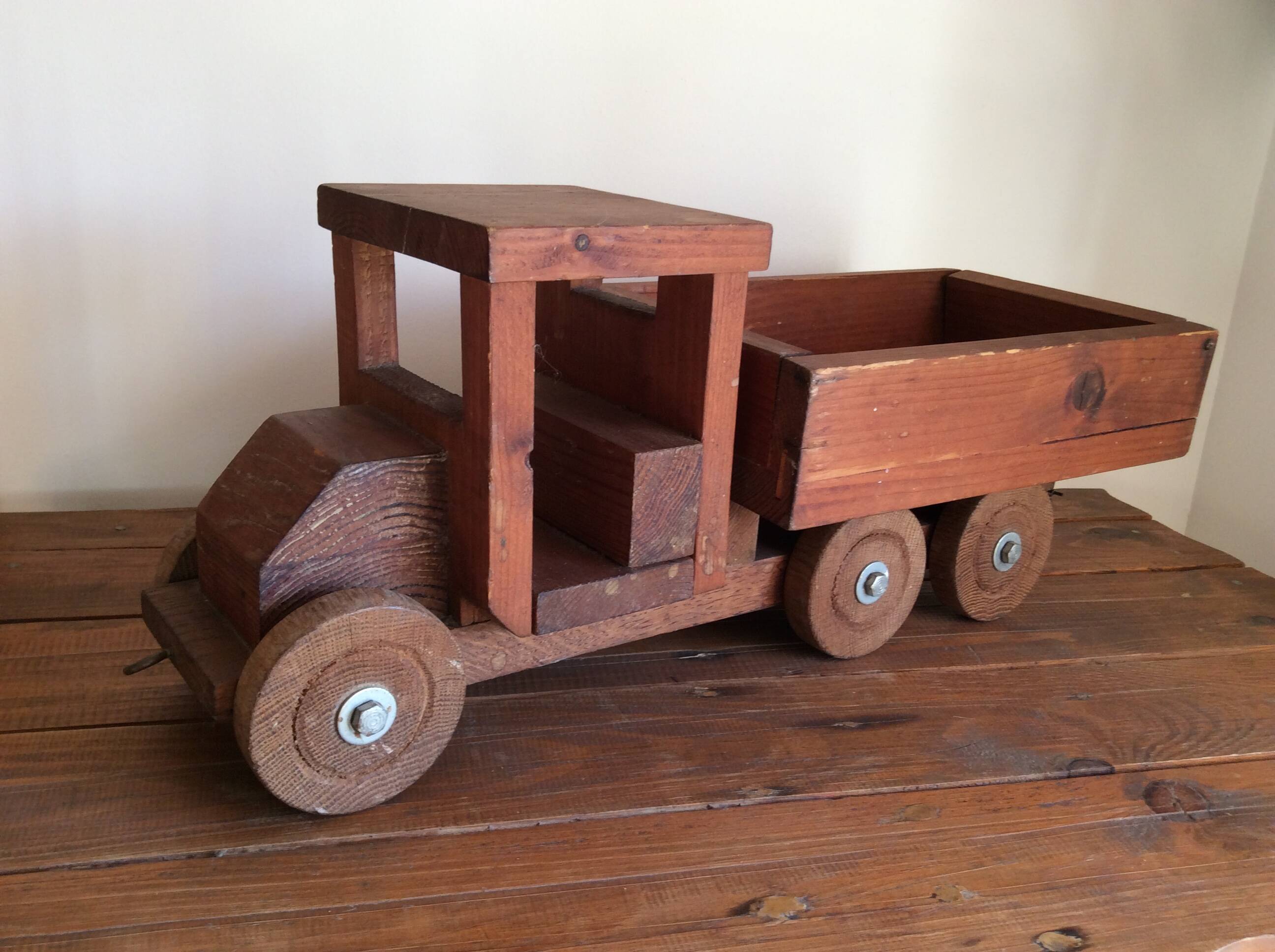 Camion en bois jouet enfant
