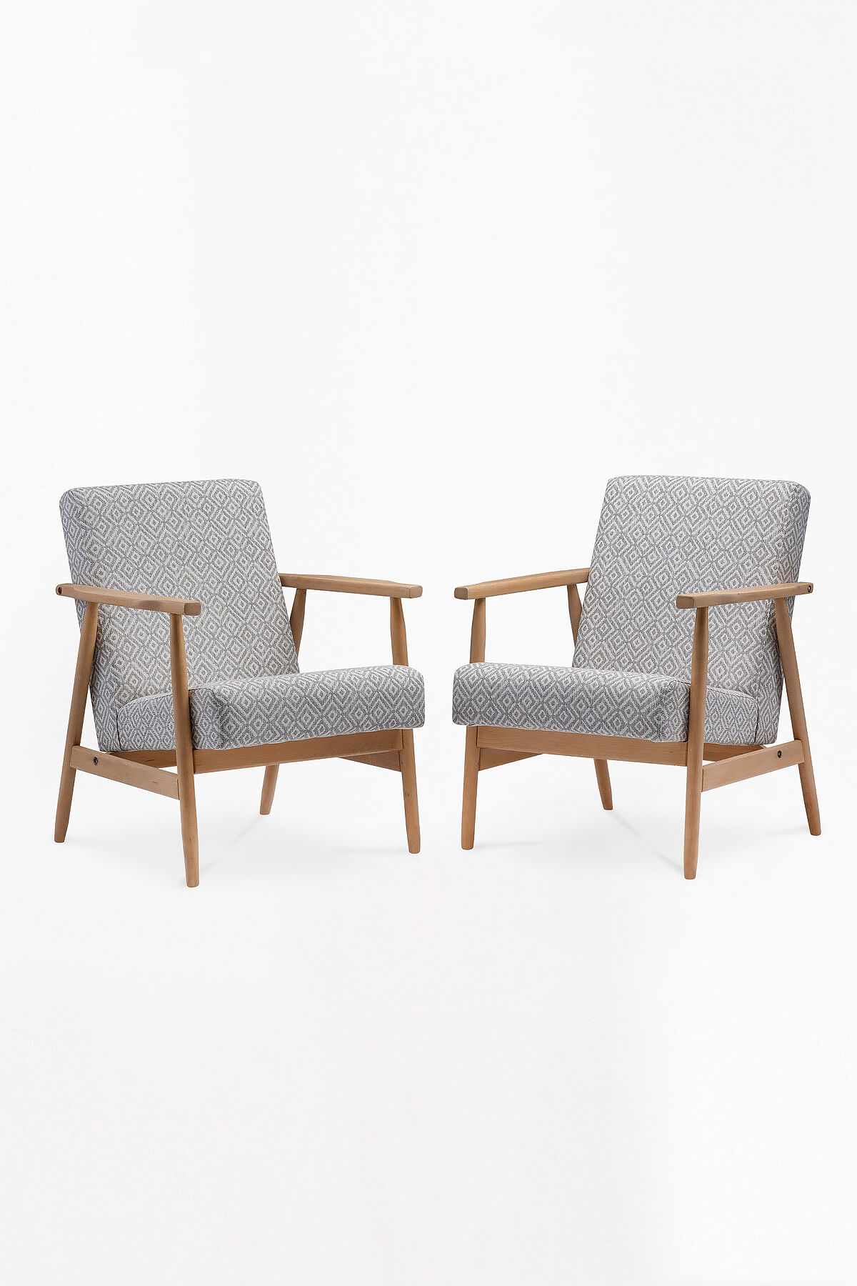 Pair of B-7727 armchairs from the 1970s.