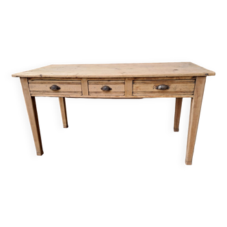 Farmhouse table