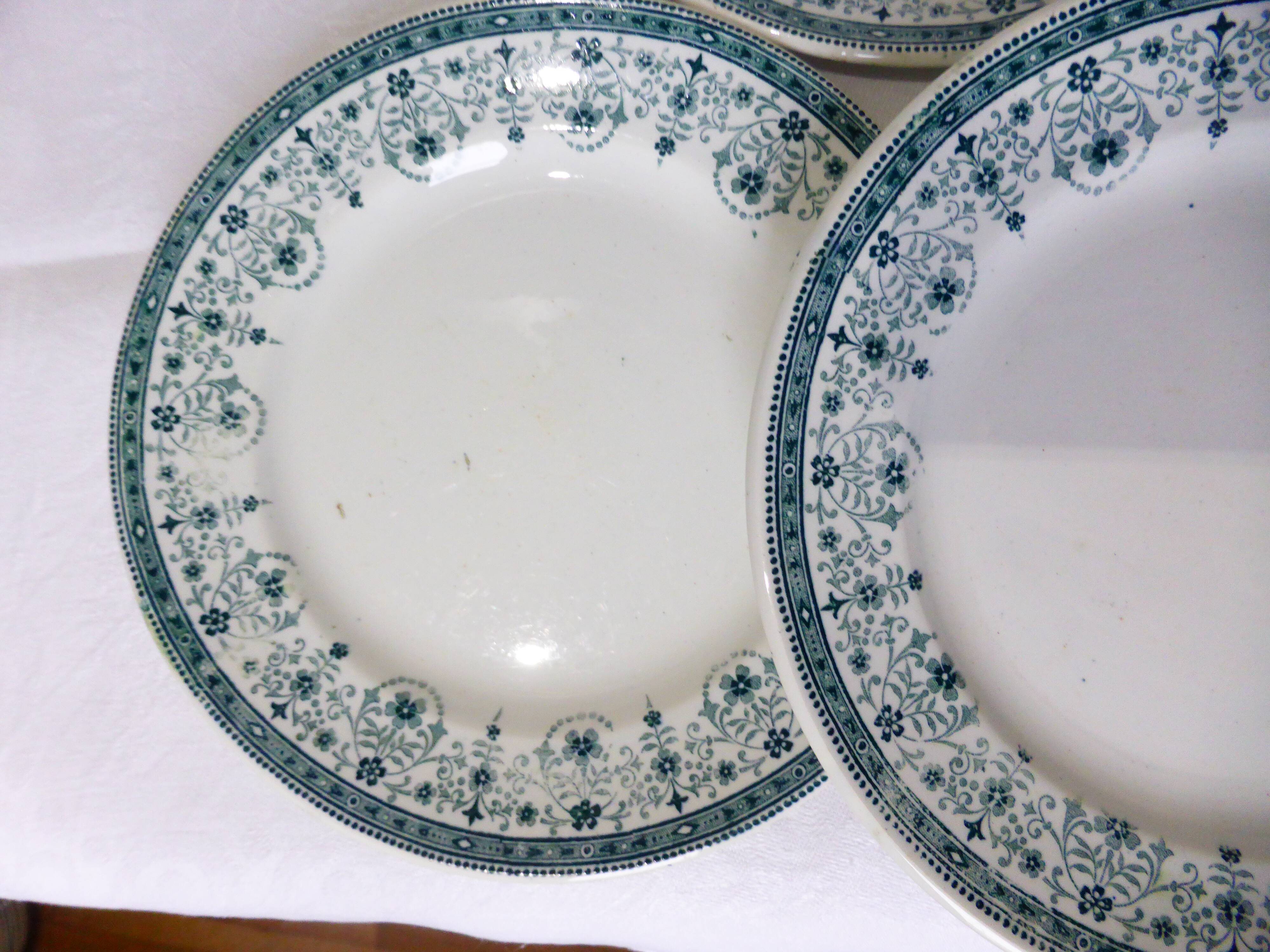 Set of 6 dessert plates from the Moulin des Loups and Hamage model Marceau 211228