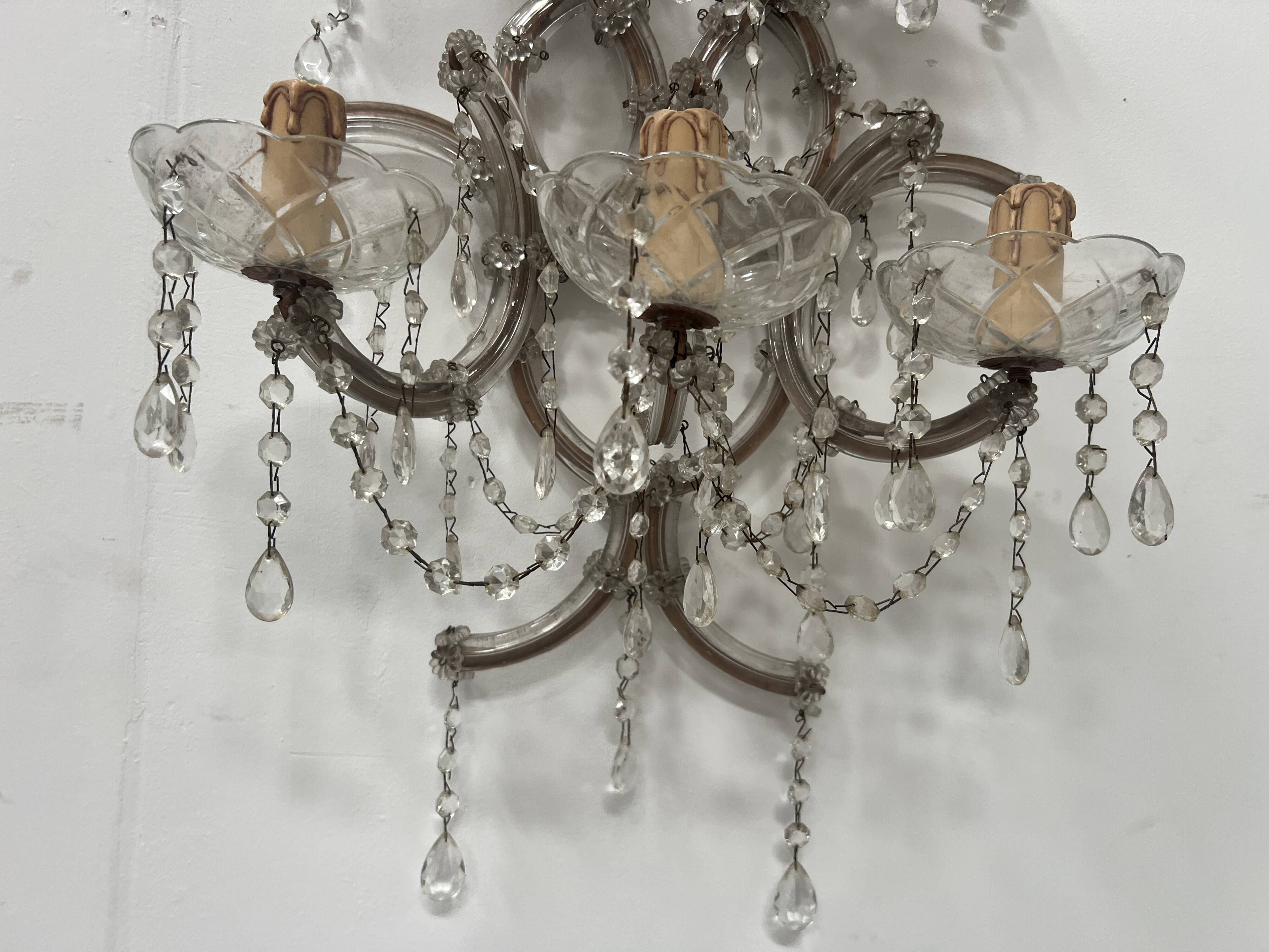 Pair of "Marie Thérèse" wall lights Brass frame glass and pendants 20th century