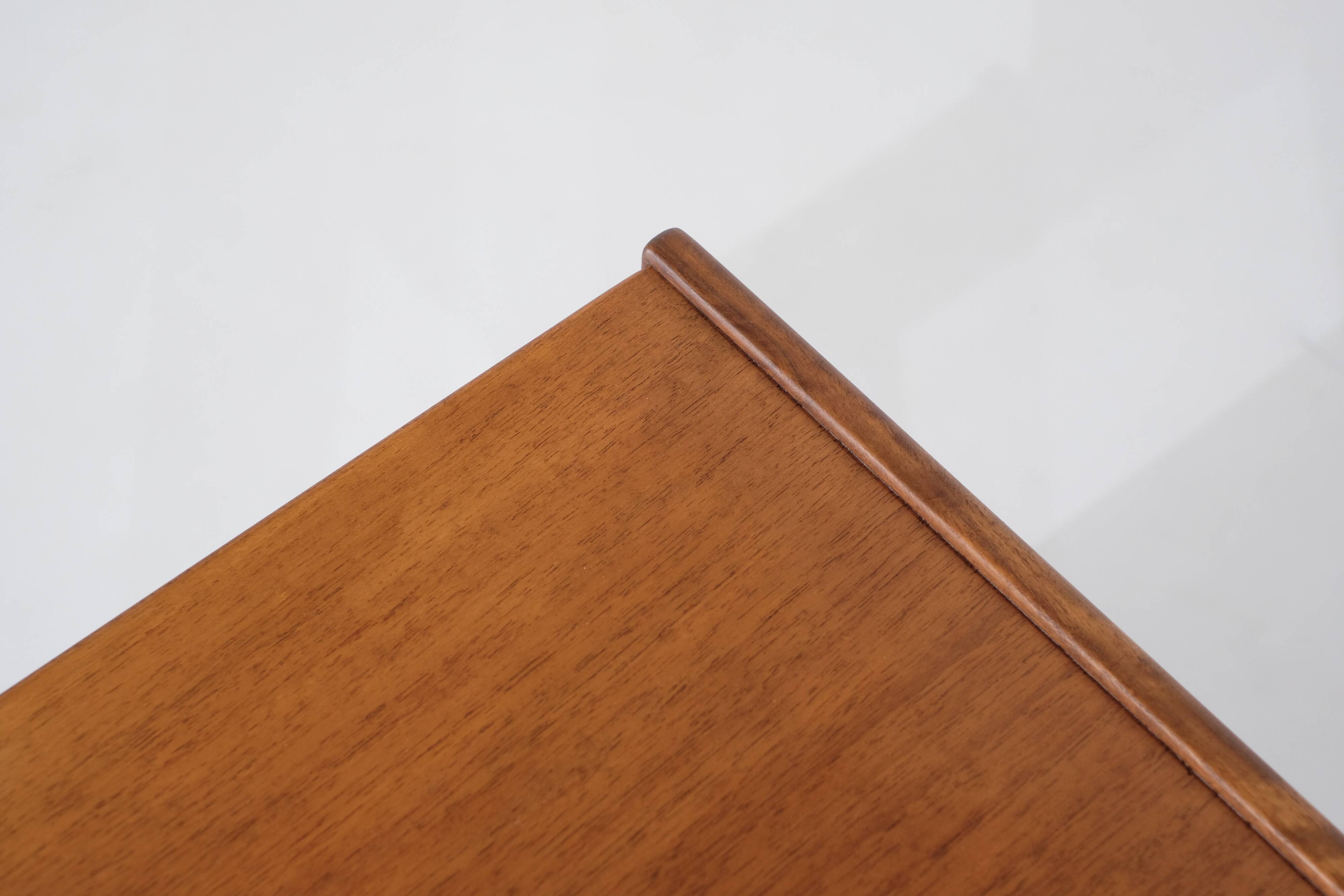 Coffee table model "777" Tobia & Afra Scarpa for Cassina, 1960s.