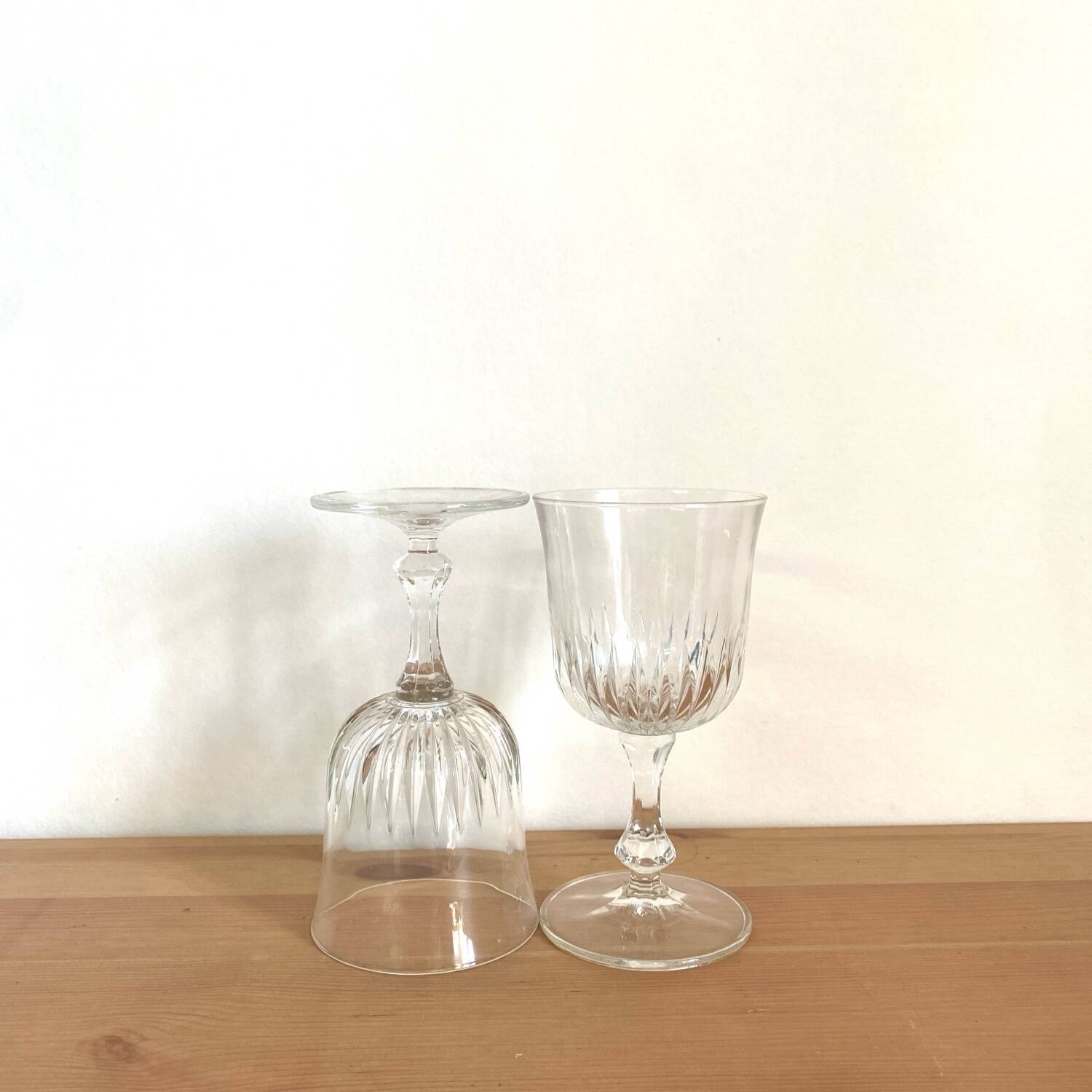 Red wine glasses - Esso - Vintage