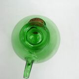 Wine carafe with ice cube reserve