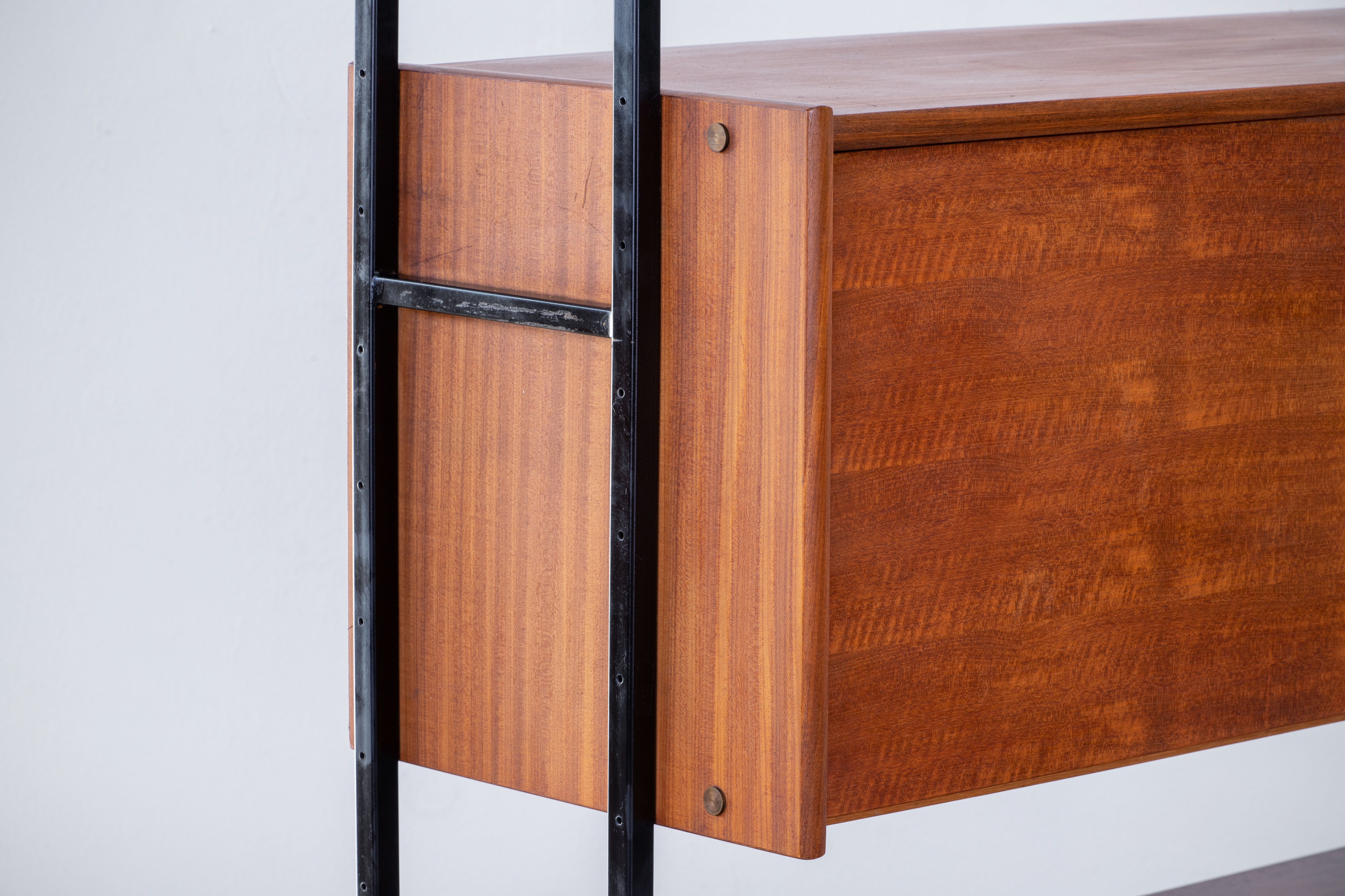 Bibliothèque scandinave vintage