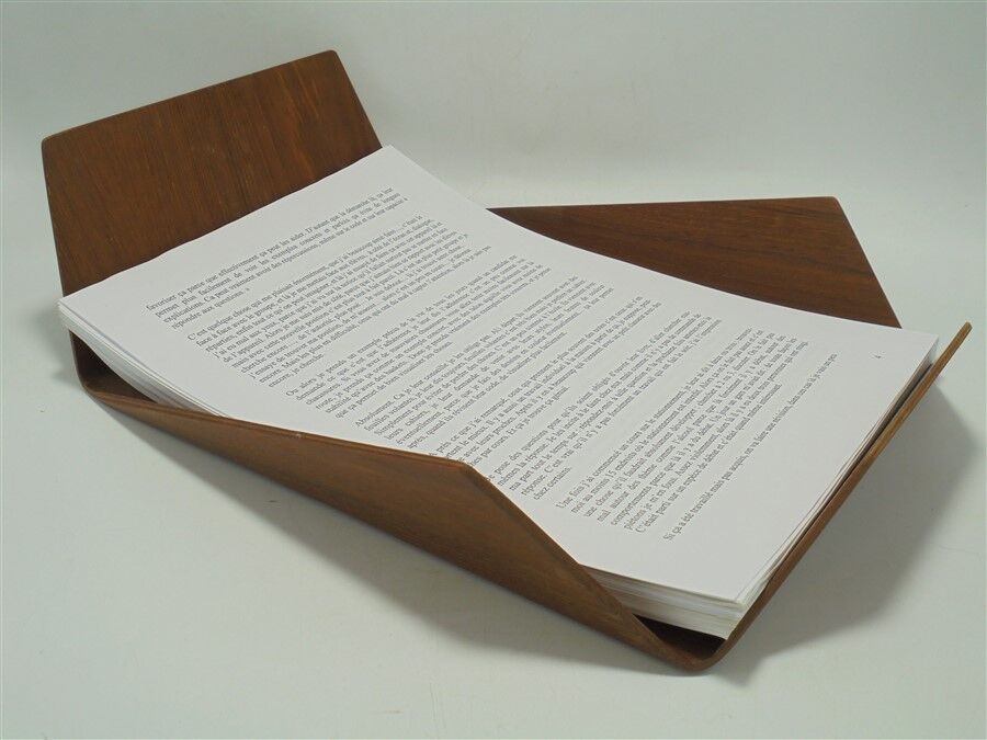 Document storage tray