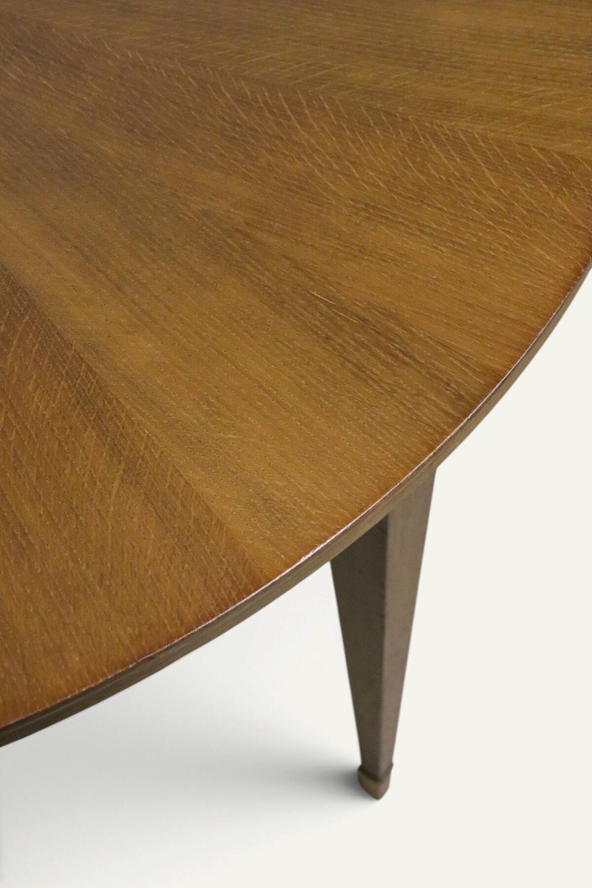 Dining table in mahogany, Neo-Classical style, Art Deco period, 1940.