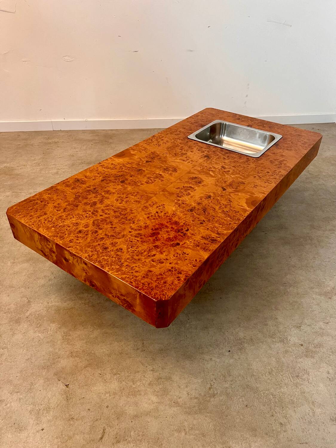 Italian design elm burl coffee table from the 70s Roche Bobois
