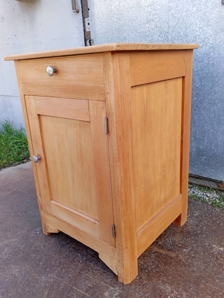Small Parisian buffet in solid wood
