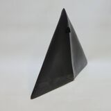 Soliflore vase in black ceramic pyramid or manta ray design