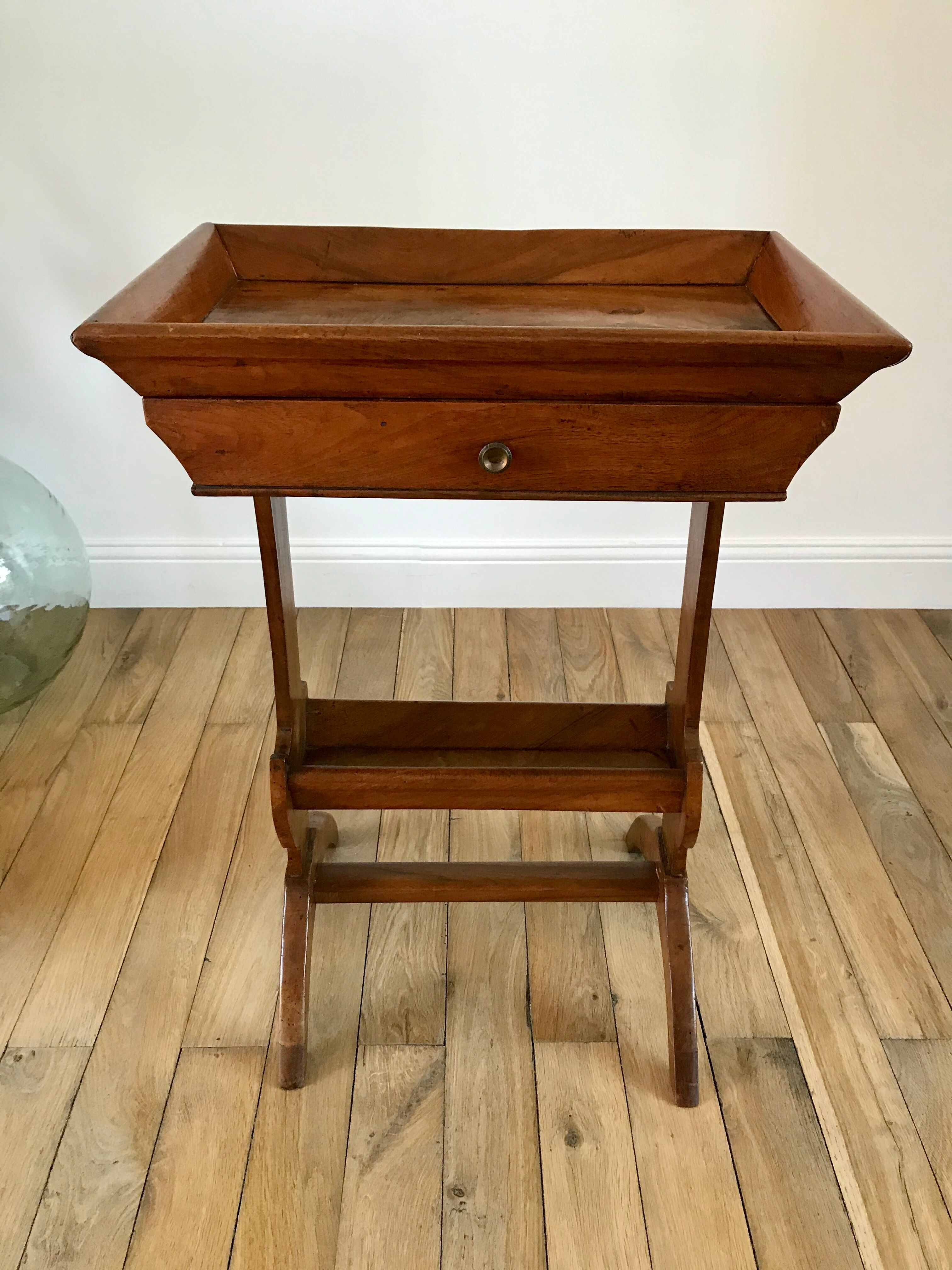 Bedside table / side cabinet in oak late nineteenth century