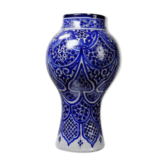 Large Moroccan vase/jar from Fès, handcrafted ceramic Khabia, 19th-20th century, cobalt.