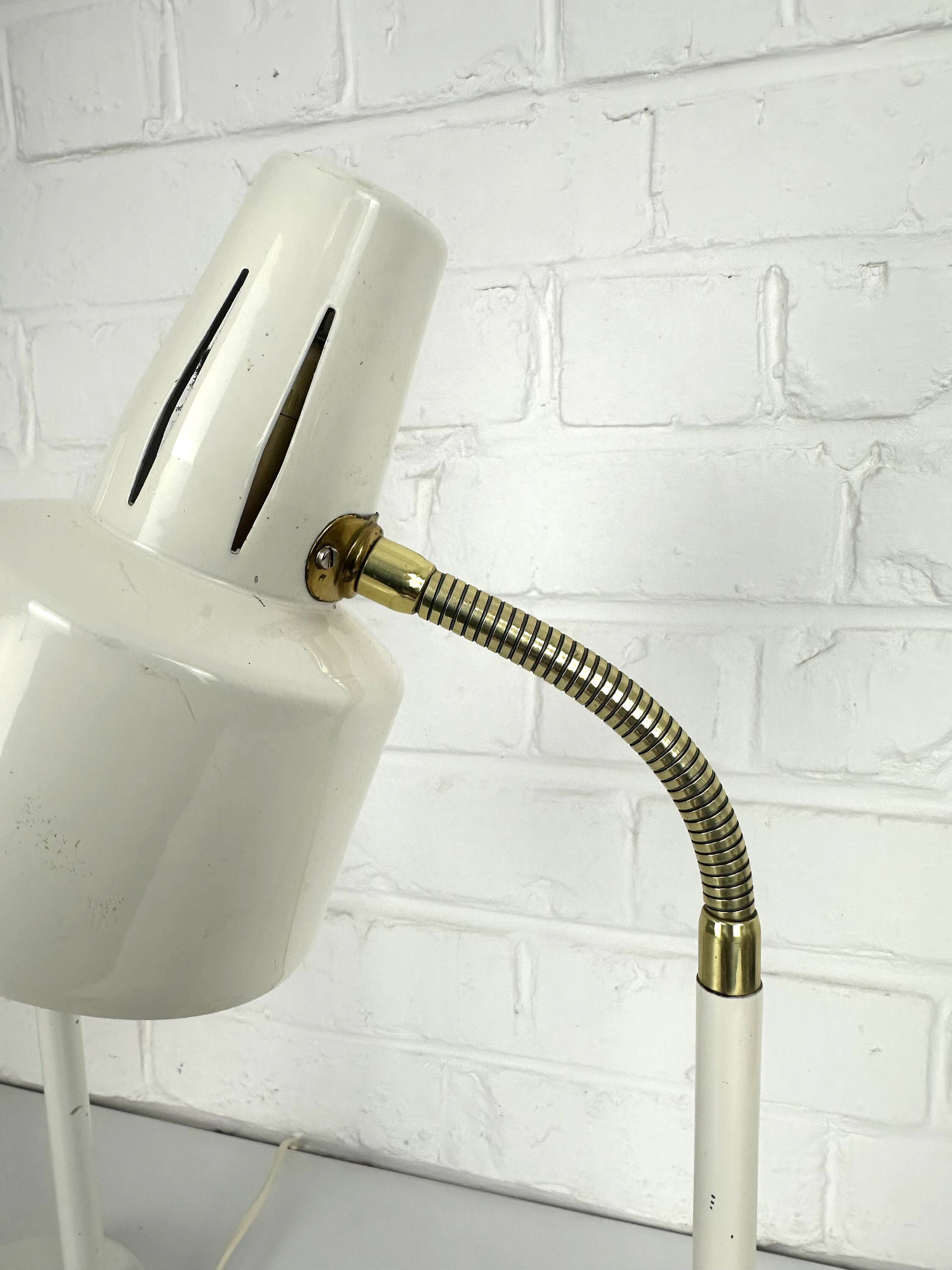 Pair of BJS desk lamps in white lacquered steel and brass – Sweden 1960s