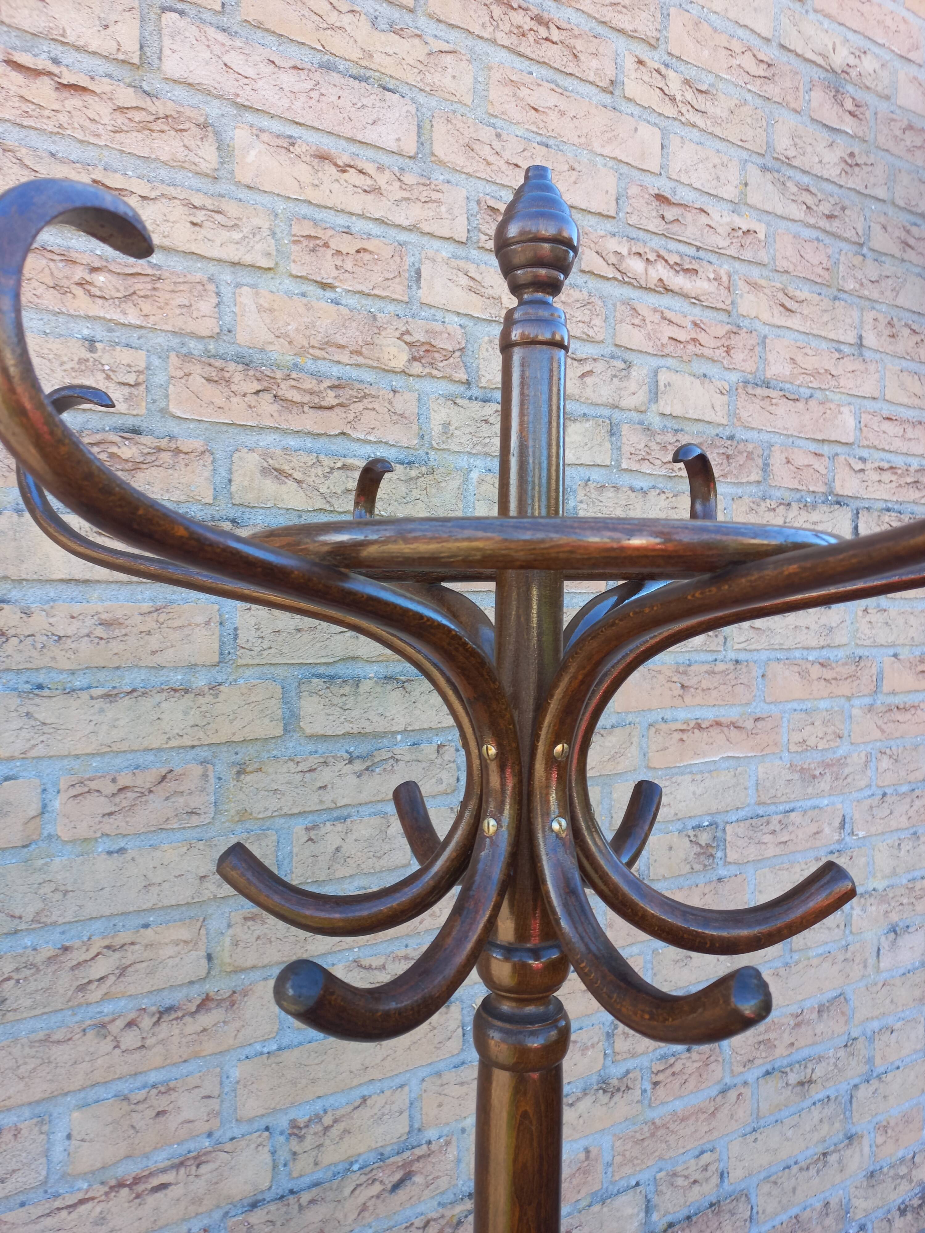 Vintage houten kapstok in Thonet stijl