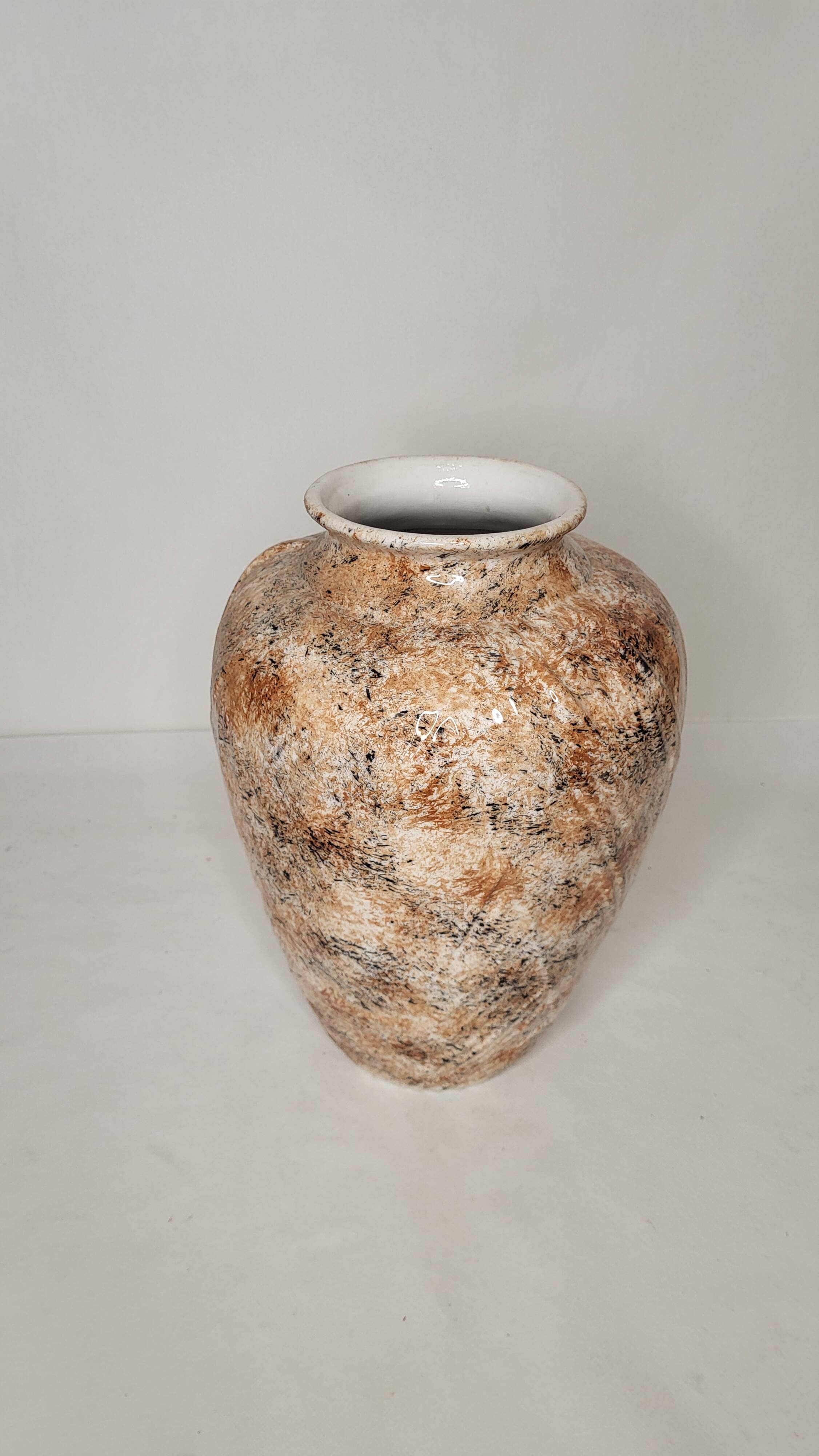 Ceramic vase