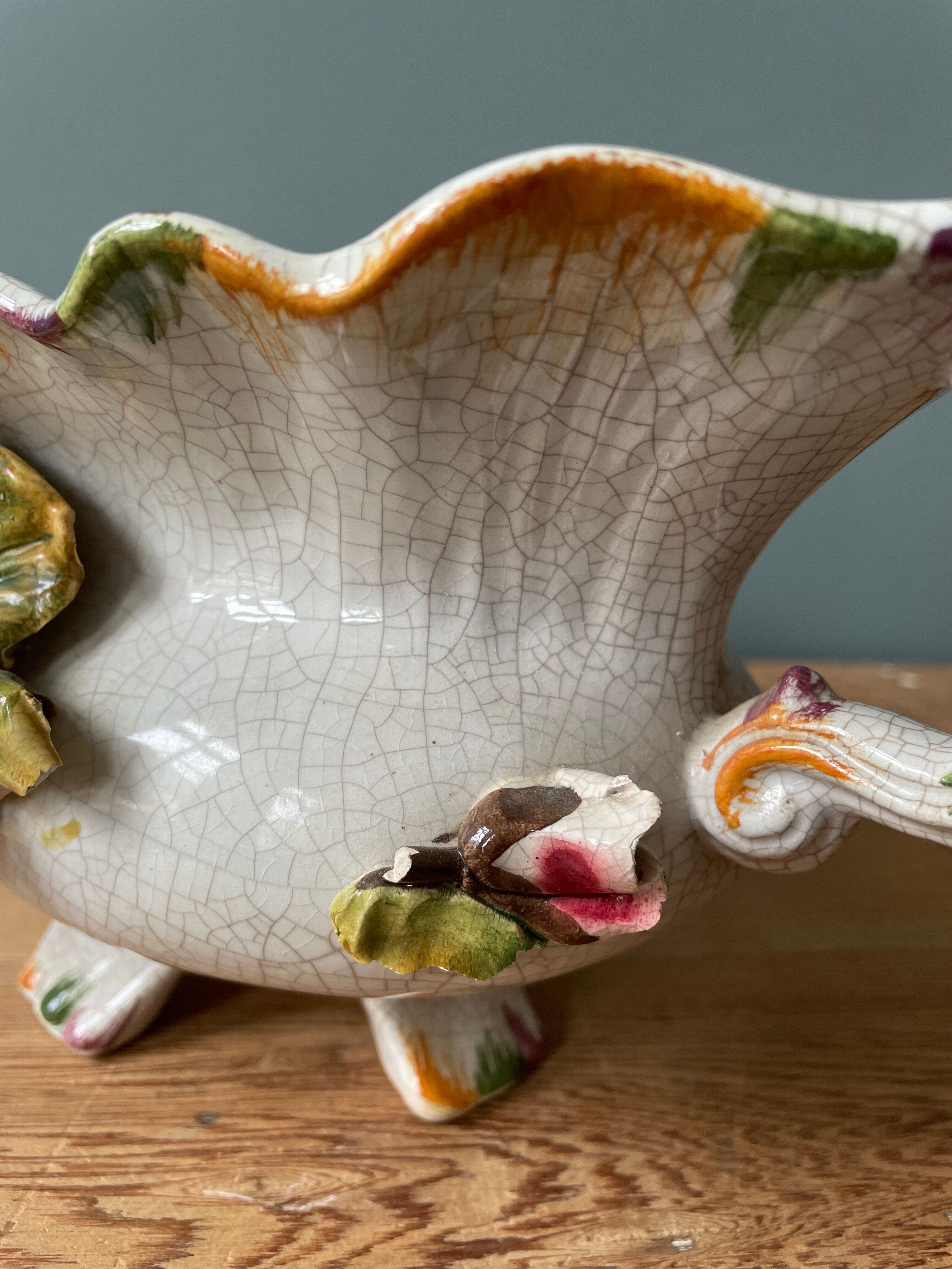 Bassano table planter, splashing flowers Italy