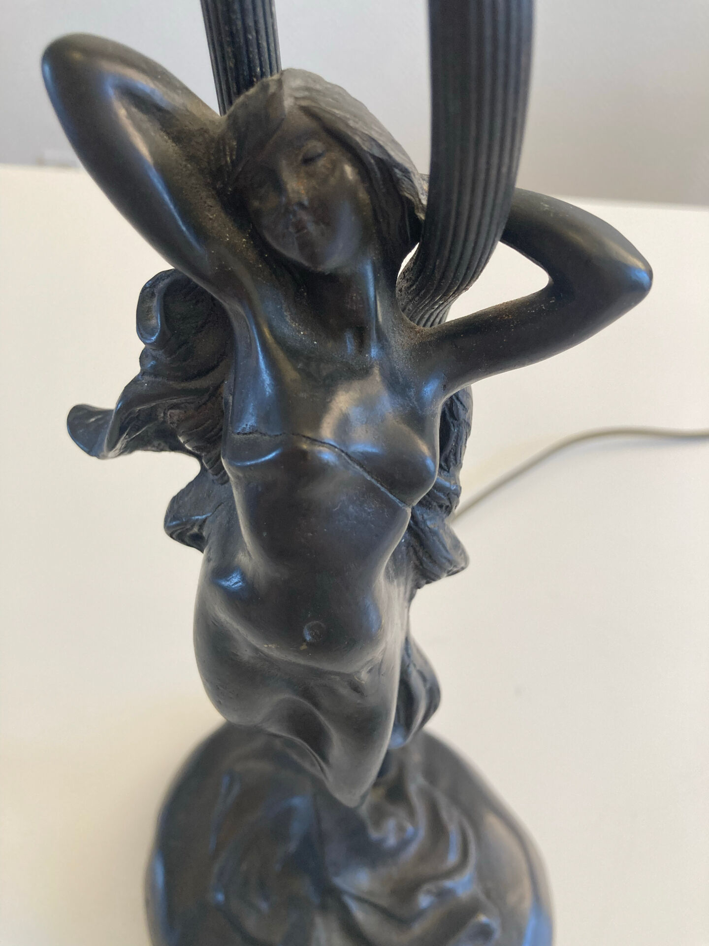 Lampe en bronze et verrerie Muller Frères Lunéville